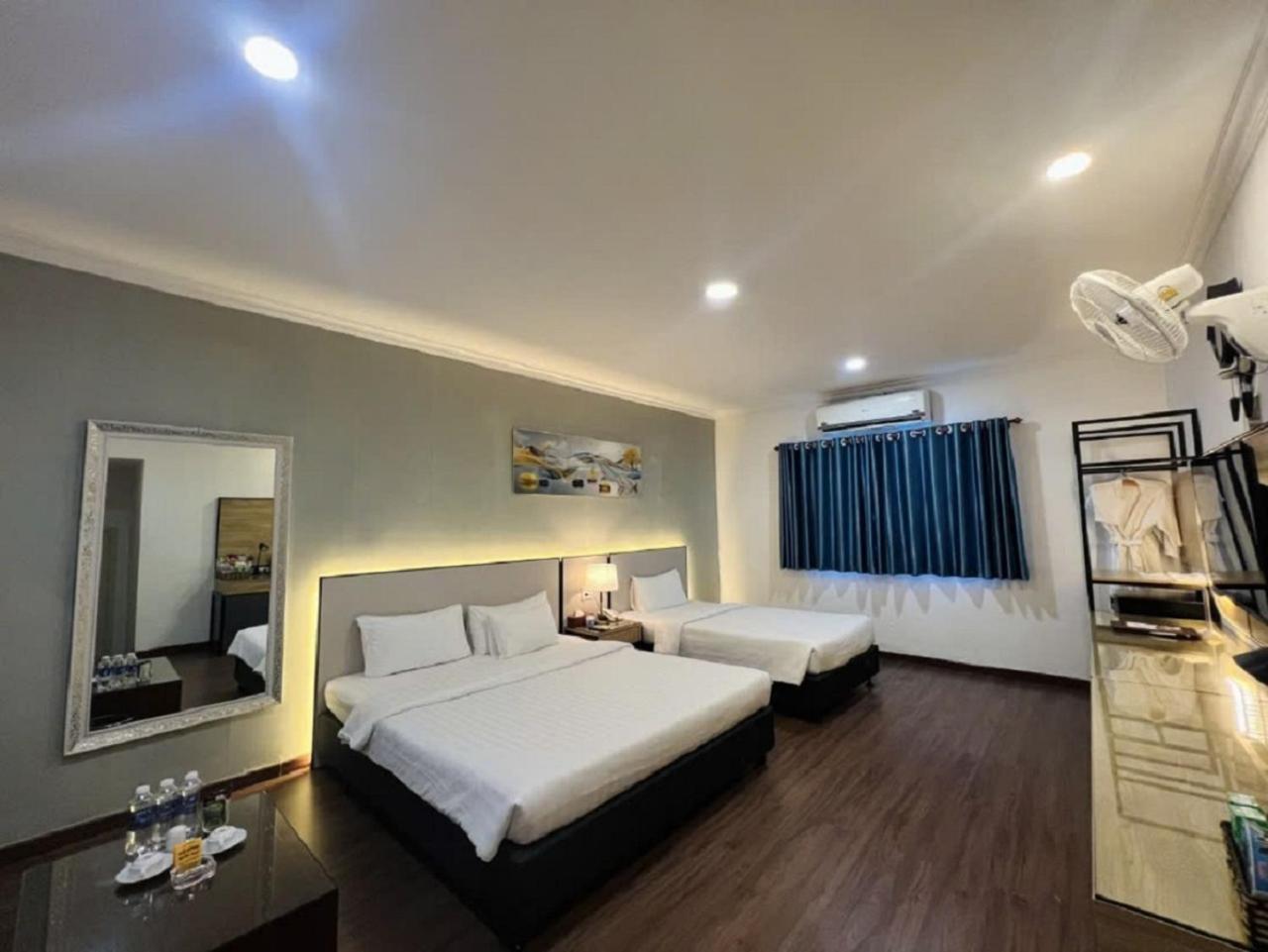 Khách sạn A25 - 35 Mạc Thị Bưởi