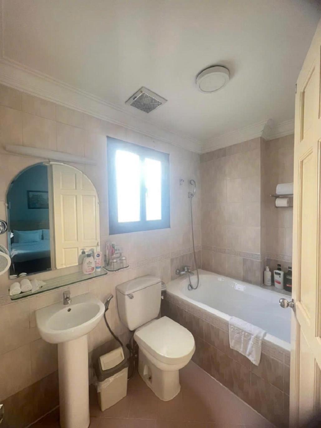 A25 - 35 Mạc Thị Bưởi 3* TP. Hồ Chí Minh